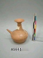 藏品(陶製長頸尖嘴壺)的圖片